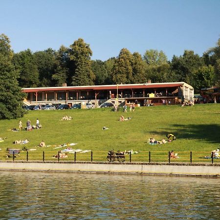 Restaurace Penzion Pod Sumarnikem Tvarozna Lhota Екстериор снимка