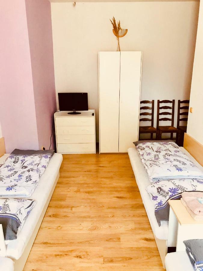 Restaurace Penzion Pod Sumarnikem Tvarozna Lhota Екстериор снимка