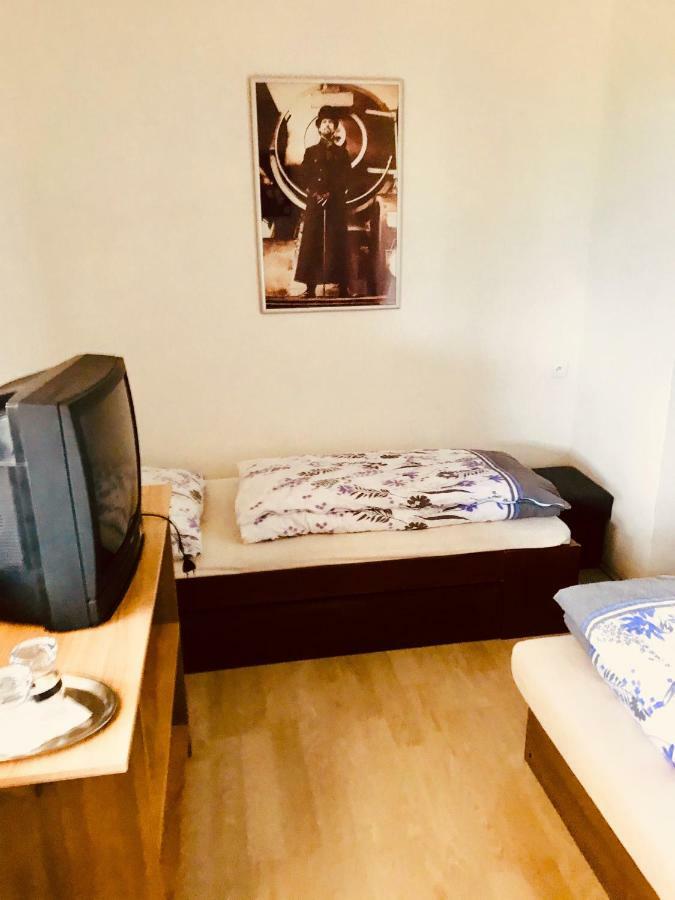 Restaurace Penzion Pod Sumarnikem Tvarozna Lhota Екстериор снимка