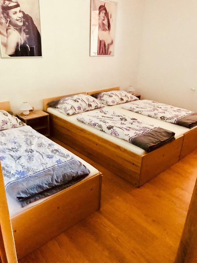 Restaurace Penzion Pod Sumarnikem Tvarozna Lhota Екстериор снимка