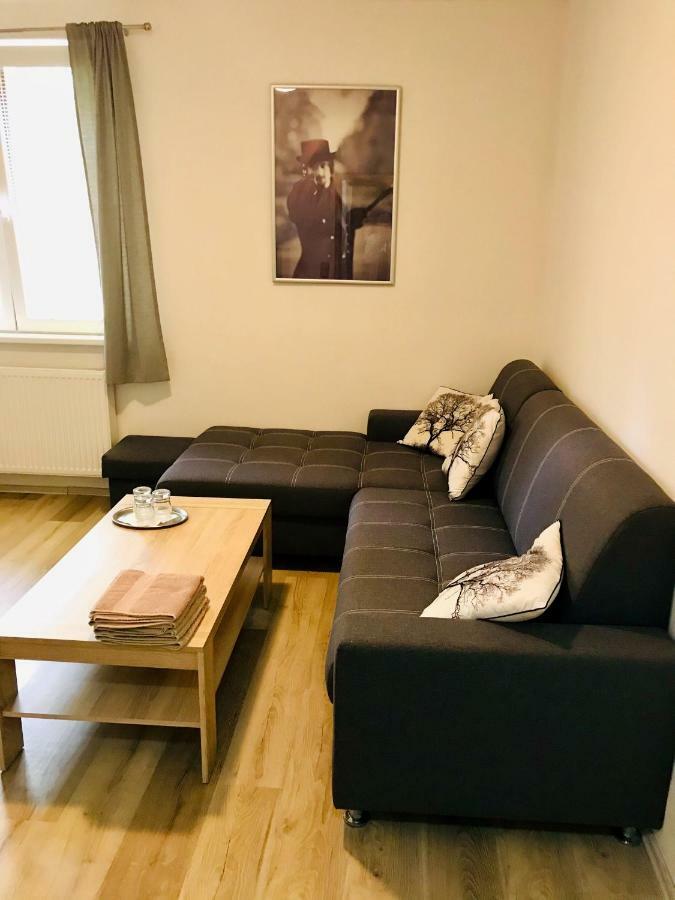 Restaurace Penzion Pod Sumarnikem Tvarozna Lhota Екстериор снимка