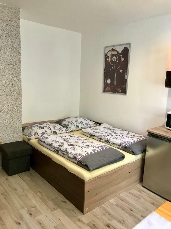 Restaurace Penzion Pod Sumarnikem Tvarozna Lhota Екстериор снимка