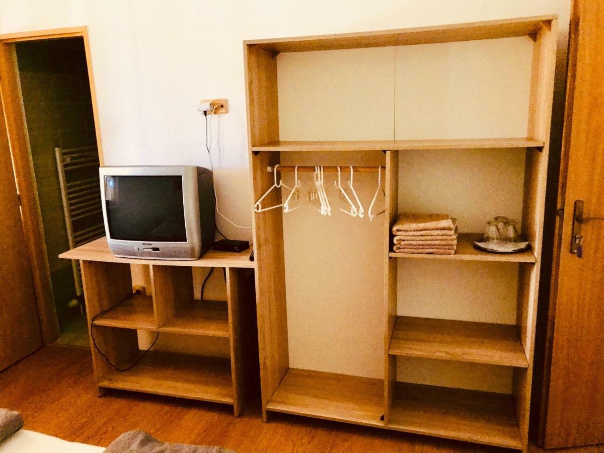 Restaurace Penzion Pod Sumarnikem Tvarozna Lhota Екстериор снимка